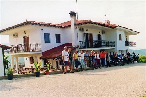 Arsenis Hotel